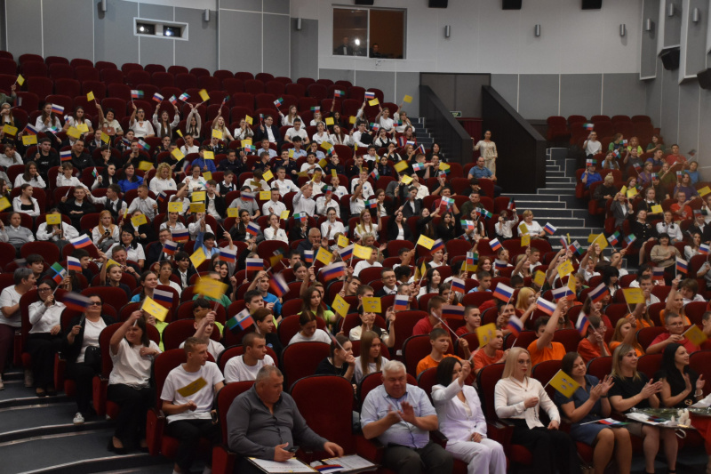 В Новооскольском муниципальном округе подвели итоги летнего трудоустройства подростков