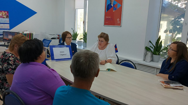 Девять безработных приняли участие в ярмарке вакансий в Шебекинский кадровый центр