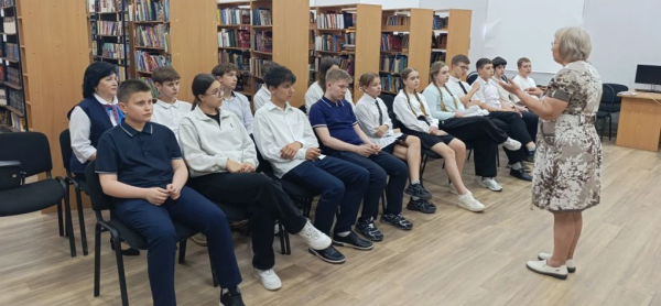 Знакомство с современной библиотекой: экскурсия в рамках проекта маршрутизации молодёжи   