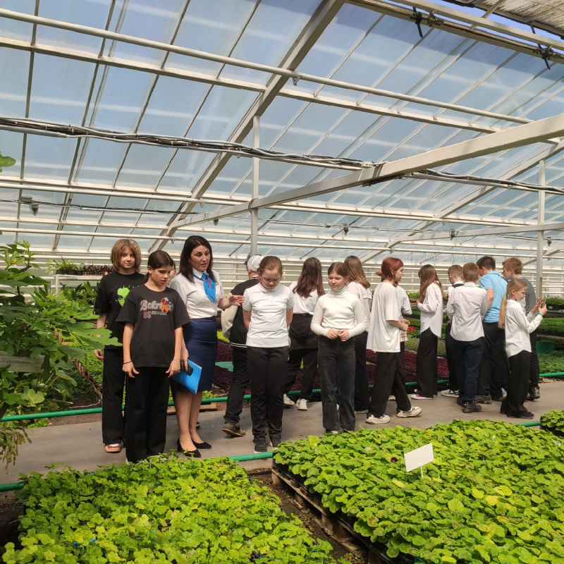 Профтур в тепличный комплекс «Губкин-Зеленстрой»