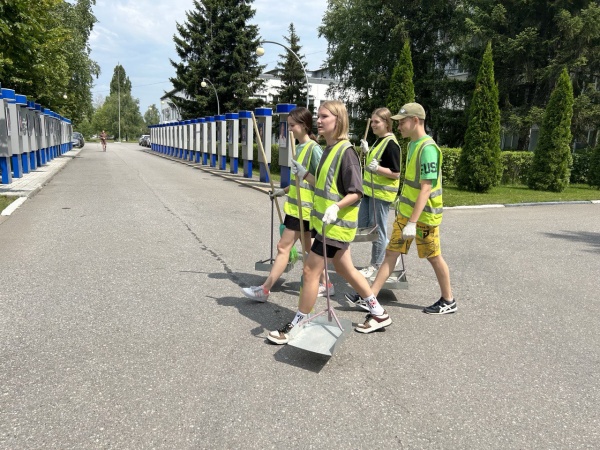 Лето возможностей: ЦЗН открывает двери в мир труда для подростков»