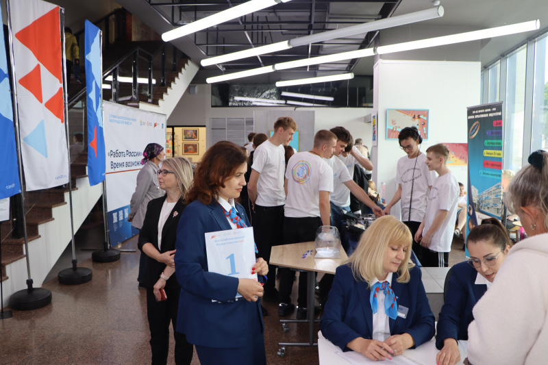 27 июня в Белгородской области состоялся Федеральный этап Всероссийской ярмарки трудоустройства «Работа России. Время возможностей»