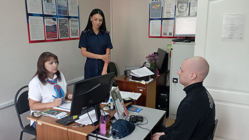 Яковлевский кадровый центр помогает возобновить трудовую деятельность граждан, освободившихся из мест лишения свободы