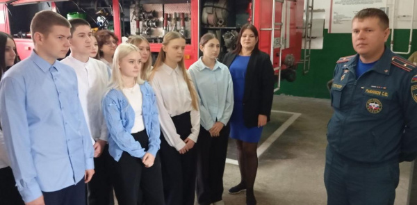 Ивнянские школьники познакомились с профессией пожарного