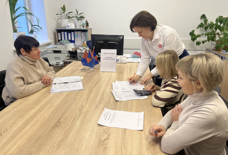 Женский клуб при Губкинском кадровом центре подвёл итоги работы за девять месяцев