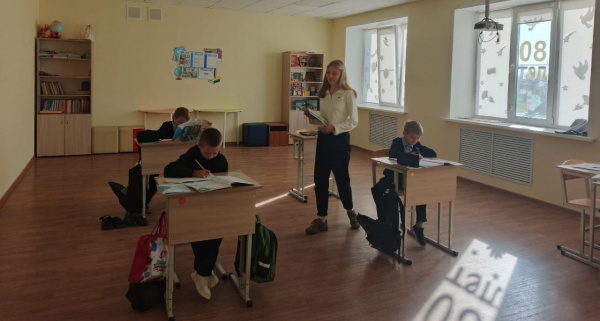 Ивнянский кадровый центр оказал поддержку молодому педагогу
