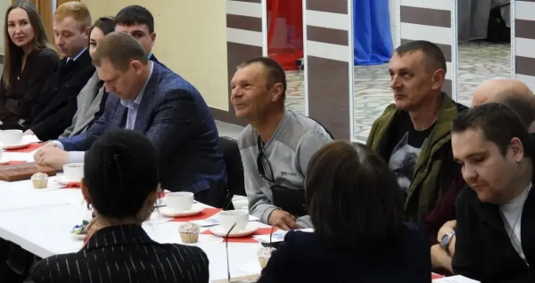 Начальник Ровеньского кадрового центра принял участие во встрече с ветеранами СВО