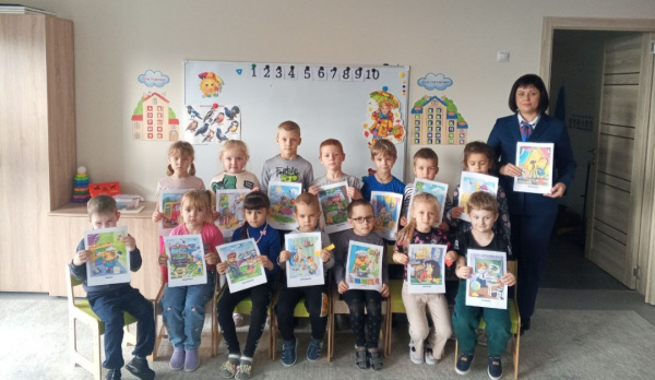 Специалисты Новооскольского кадрового центра знакомят детсадовцев с миром профессий  Специалисты Новооскольского кадрового центра знакомят детсадовцев с миром профессий