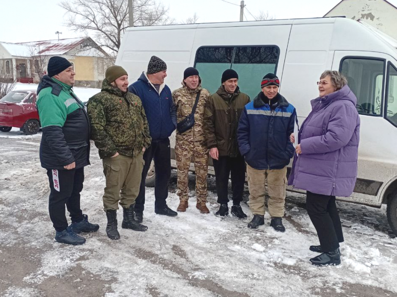 Кадровый центр на колёсах приехал к сельским жителям Ровеньского района