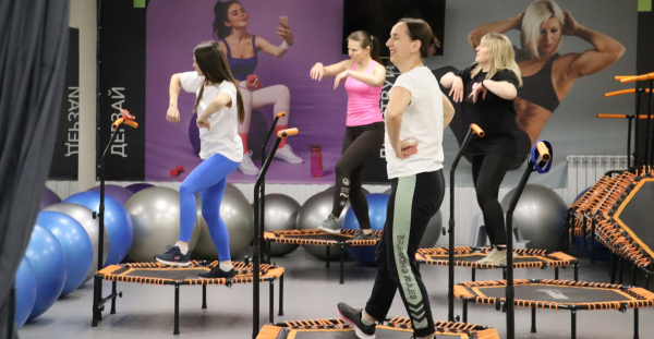 Чернянский клуб «Тепло женских сердец» отметил День здоровья фитнес-марафоном 