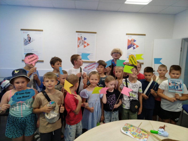 Служба профориентации помогает детям выбрать профессию