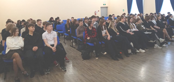 Алексеевский кадровый центр открыл сезон встреч со школьниками выпускных классов